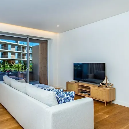 Horizon Quarteira, 1br Sea View, Pool, Garage Διαμέρισμα *